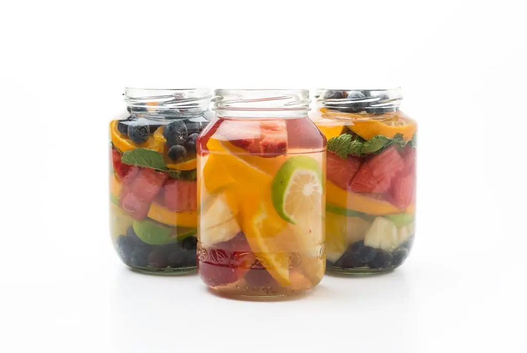 Discover how to properly store cut fruit to maintain its freshness, flavor, and texture for longer with practical tips and effective preservation methods.