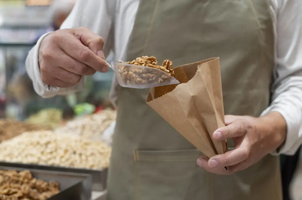 Sacos de papel para compra a granel e consumo responsável: o que saber